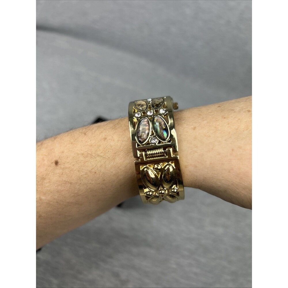 GOLD COAST Ladies Goldtone Quartz Watch With Inset Crystals, No Battery - Picture 10 of 15
